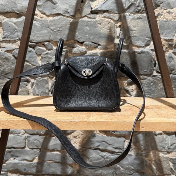 Hermès 2024 Black Taurillon Mini Lindy 20 Bag - Picture 2 of 16